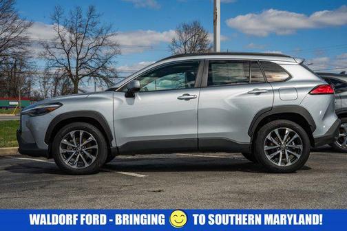 Sonic Silver 2023 Toyota Corolla Cross XLE