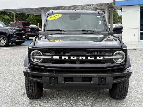 Antimatter Blue Metallic 2021 Ford Bronco Outer Banks