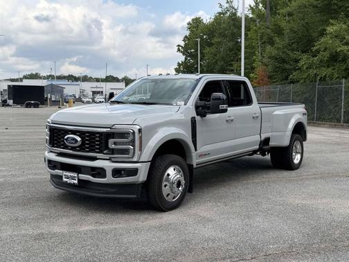 Avalanche 2026 Ford F-450 Platinum