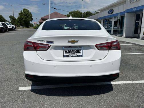Summit White 2024 Chevrolet Malibu FWD 2LT