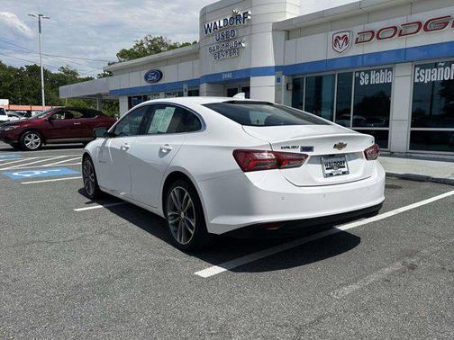 Summit White 2024 Chevrolet Malibu FWD 2LT