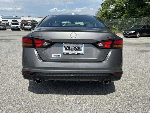 Gun Metallic 2024 Nissan Altima SR FWD