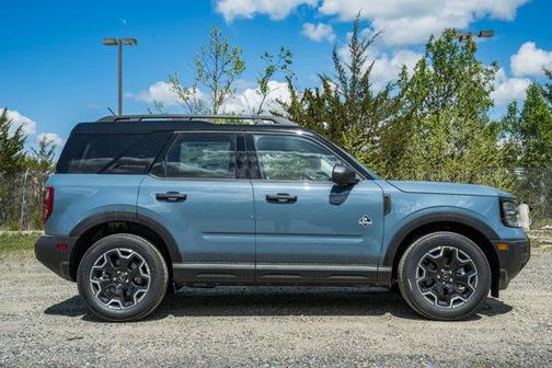 Azure Gray Metallic Tri-Coat 2026 Ford Bronco Sport Outer Banks