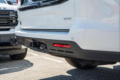 Star White Metallic Tri-Coat 2026 Ford Expedition Max Active 4x4