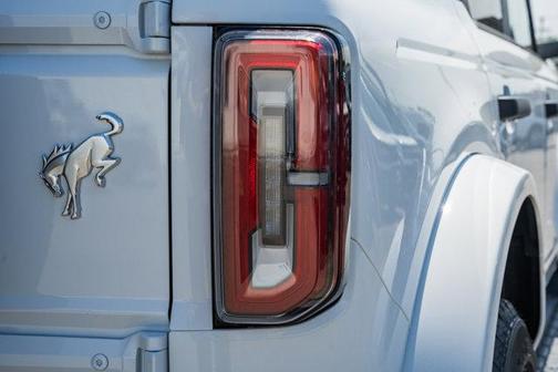 Oxford White 2026 Ford Bronco Outer Banks