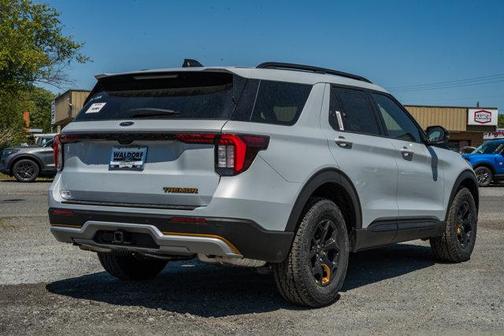 Space White Metallic 2026 Ford Explorer Tremor