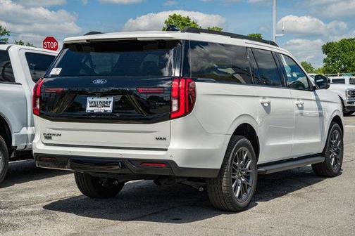 Star White Metallic Tri-Coat 2026 Ford Expedition Max Platinum
