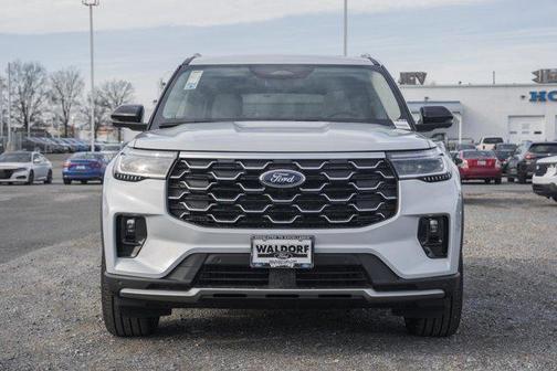 Space White Metallic 2026 Ford Explorer Platinum