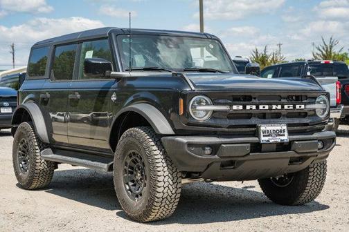 Shadow Black 2026 Ford Bronco Outer Banks