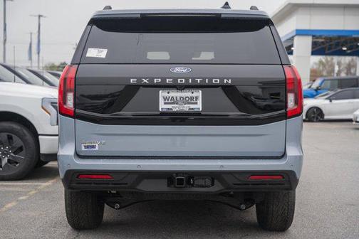 Glacier Gray Metallic Tri-Coat 2026 Ford Expedition Active