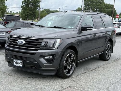 Magnetic Metallic 2019 Ford Expedition Limited