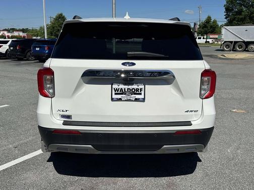Star White Metallic Tri-Coat 2022 Ford Explorer XLT