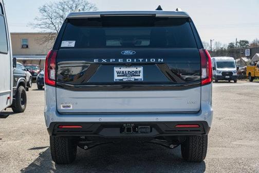 Space Silver Metallic 2026 Ford Expedition Max Active 4x4