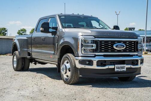Carbonized Gray Metallic 2026 Ford F-350 Lariat
