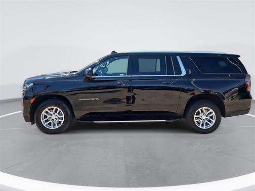2023 Chevrolet Suburban LT