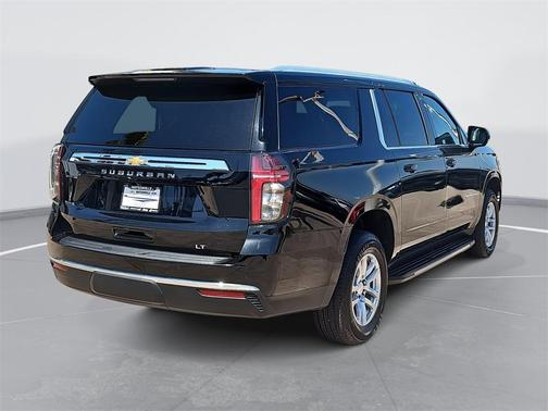 2023 Chevrolet Suburban LT