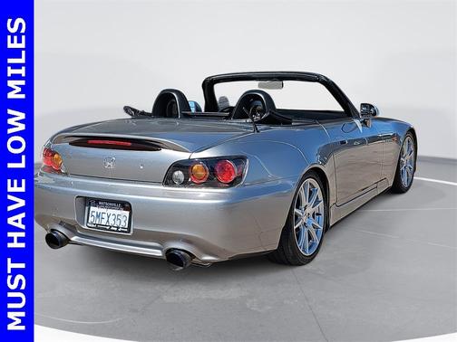 2005 Honda S2000 Base (M6)
