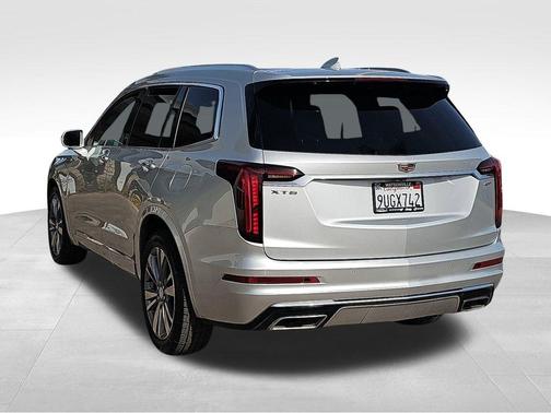 Radiant Silver Metallic 2020 Cadillac XT6 Premium Luxury FWD