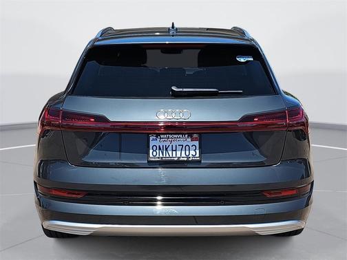 2019 Audi e-tron Prestige