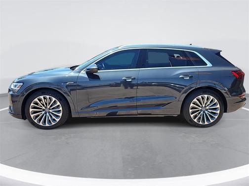 2019 Audi e-tron Prestige