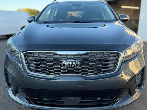 Gray Metallic 2020 Kia Sorento LX
