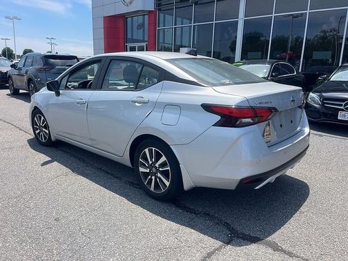 2022 Nissan Versa 1.6 SV