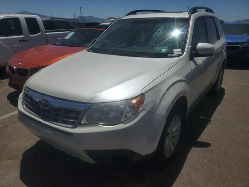 Satin White Pearl 2012 Subaru Forester 2.5X Premium