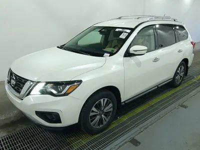 White 2018 Nissan Pathfinder SV