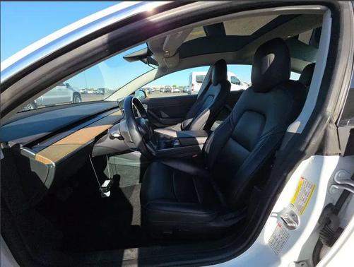White 2018 Tesla Model 3 Long Range