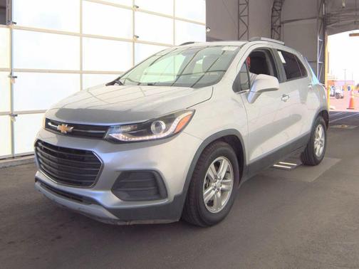 Silver 2017 Chevrolet Trax LT