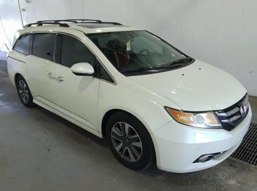 White 2014 Honda Odyssey Touring Elite