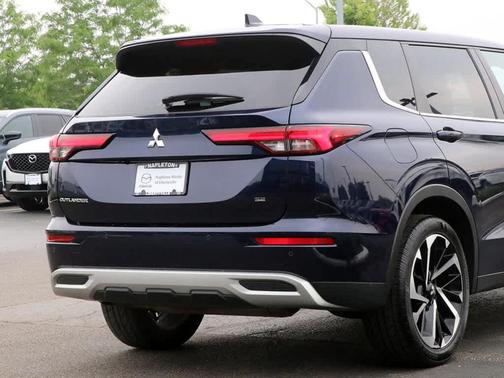 2023 Mitsubishi Outlander SE