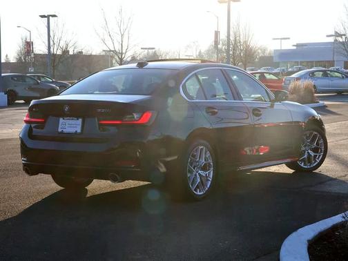 2025 BMW 330 i xDrive