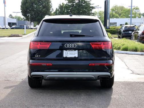Ink Blue Metallic 2017 Audi Q7 2.0T Premium