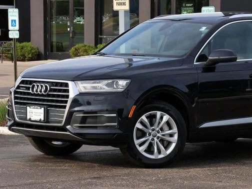 Ink Blue Metallic 2017 Audi Q7 2.0T Premium