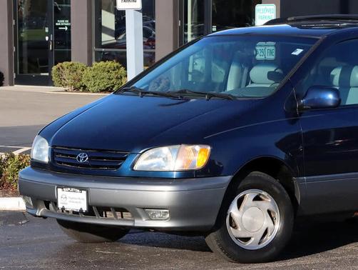 2002 Toyota Sienna XLE