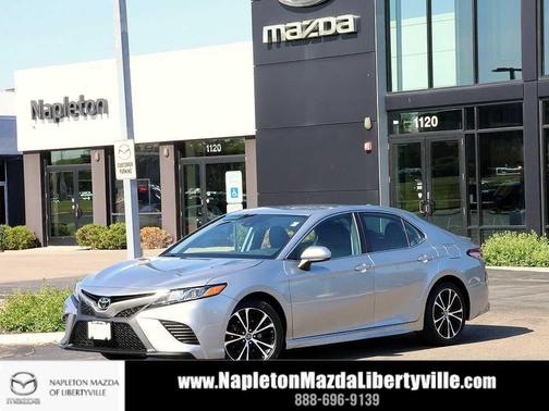 Celestial Silver Metallic 2019 Toyota Camry SE