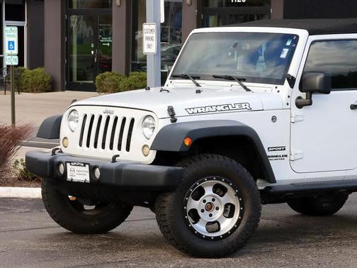 Bright White Clearcoat 2016 Jeep Wrangler Unlimited Sport