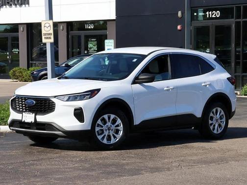 Oxford White 2023 Ford Escape Active
