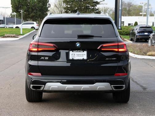 Black Sapphire Metallic 2021 BMW X5 xDrive40i