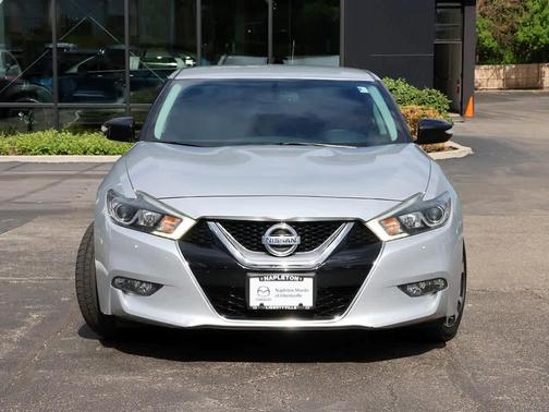 Brilliant Silver 2016 Nissan Maxima 3.5 SV