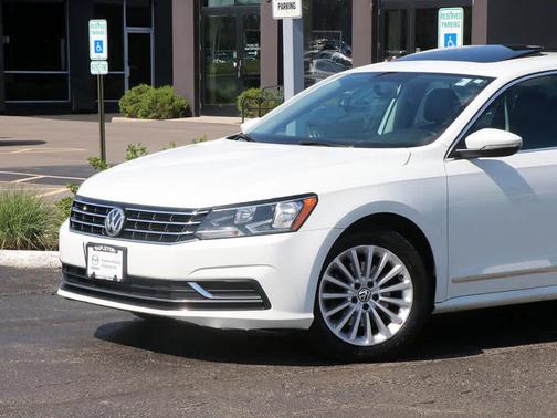 2017 Volkswagen Passat 1.8T SE