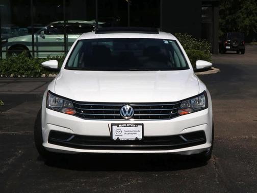 2017 Volkswagen Passat 1.8T SE