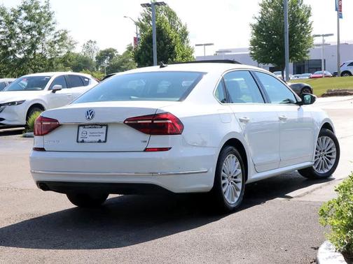 2017 Volkswagen Passat 1.8T SE