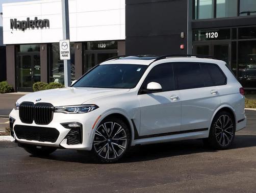 2021 BMW X7 M50i