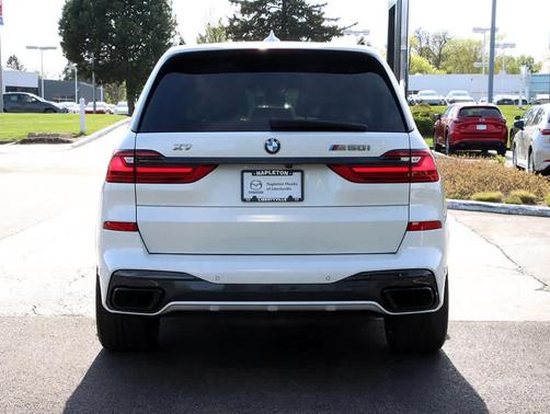 2021 BMW X7 M50i