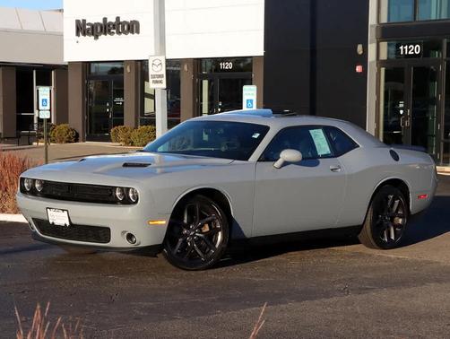 2021 Dodge Challenger SXT