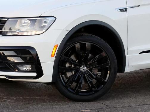 2021 Volkswagen Tiguan 2.0T SE R-Line Black