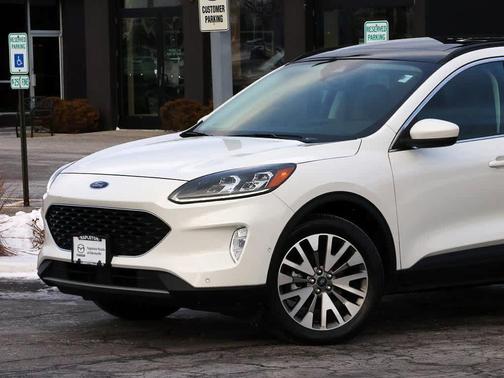 2021 Ford Escape Titanium Hybrid