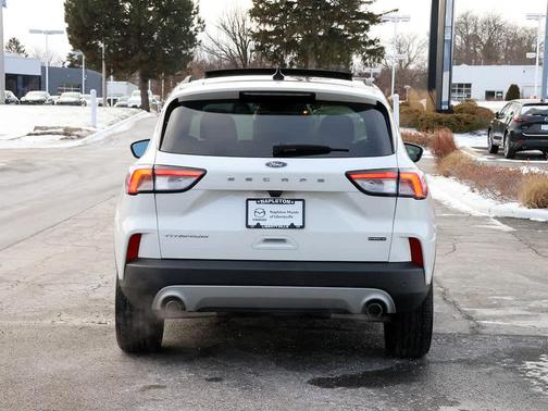 2021 Ford Escape Titanium Hybrid